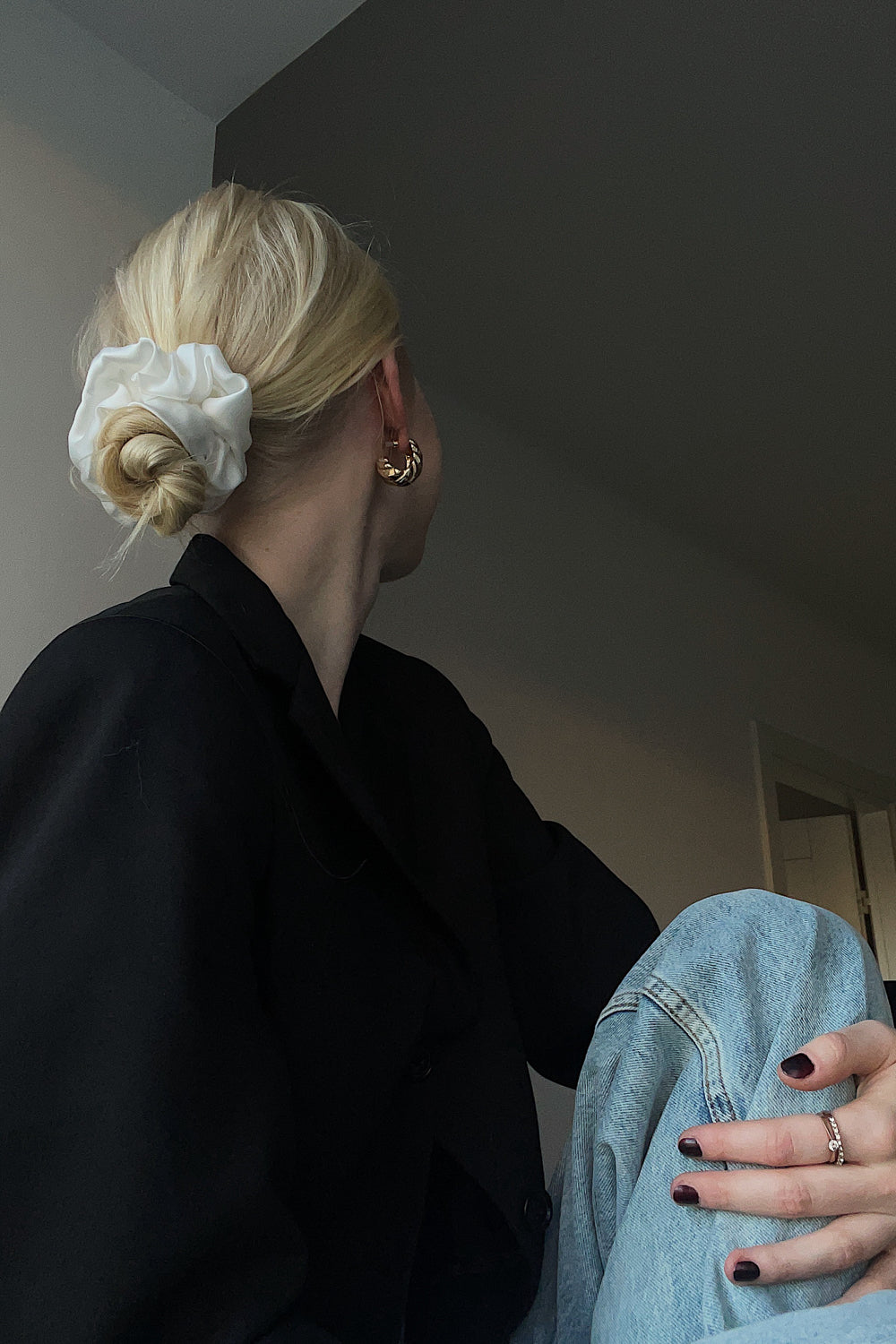 Set of 3 - natural silk scrunchie White Pearl