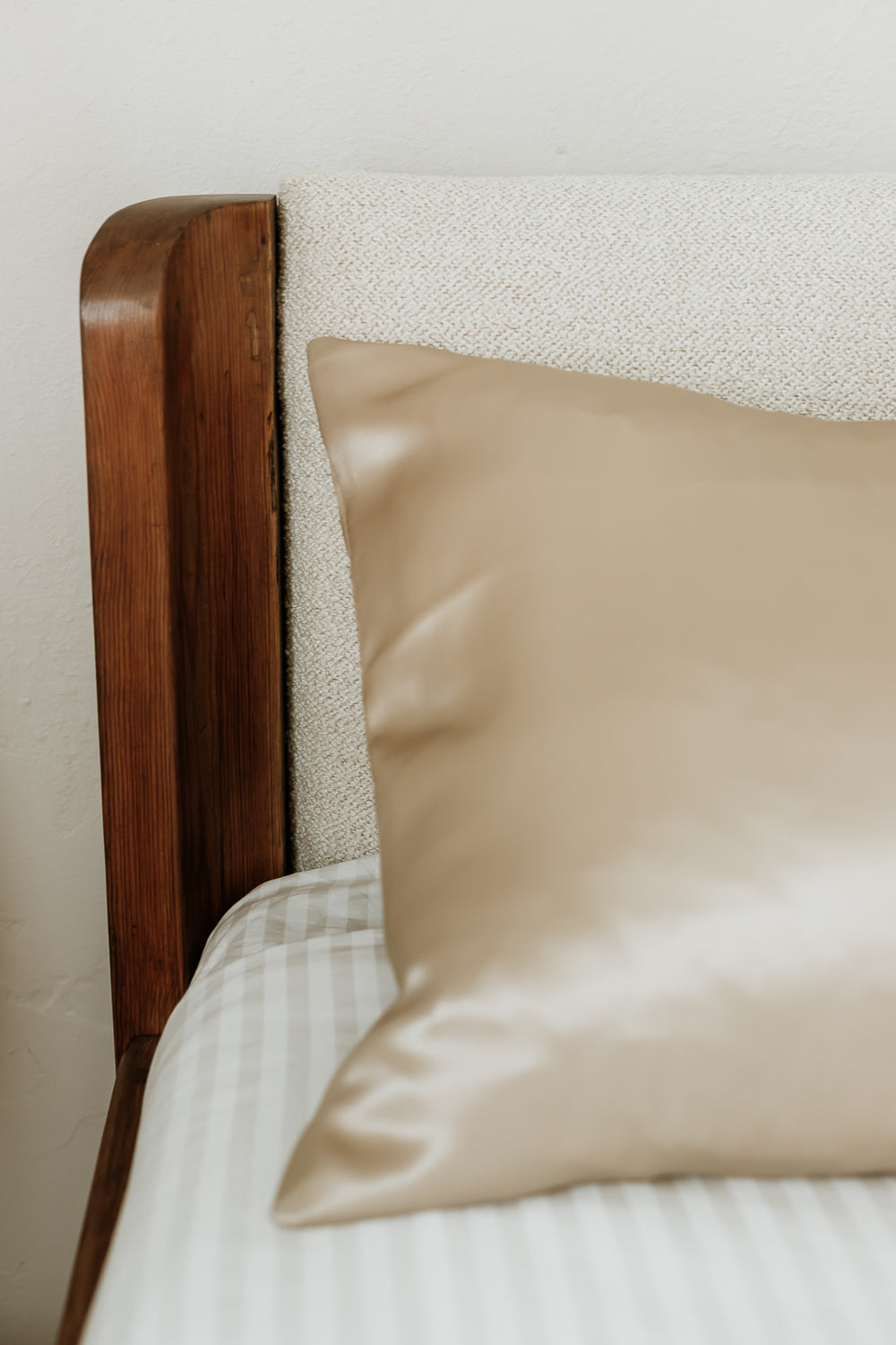 Natural silk pillowcase Porcelain Sand