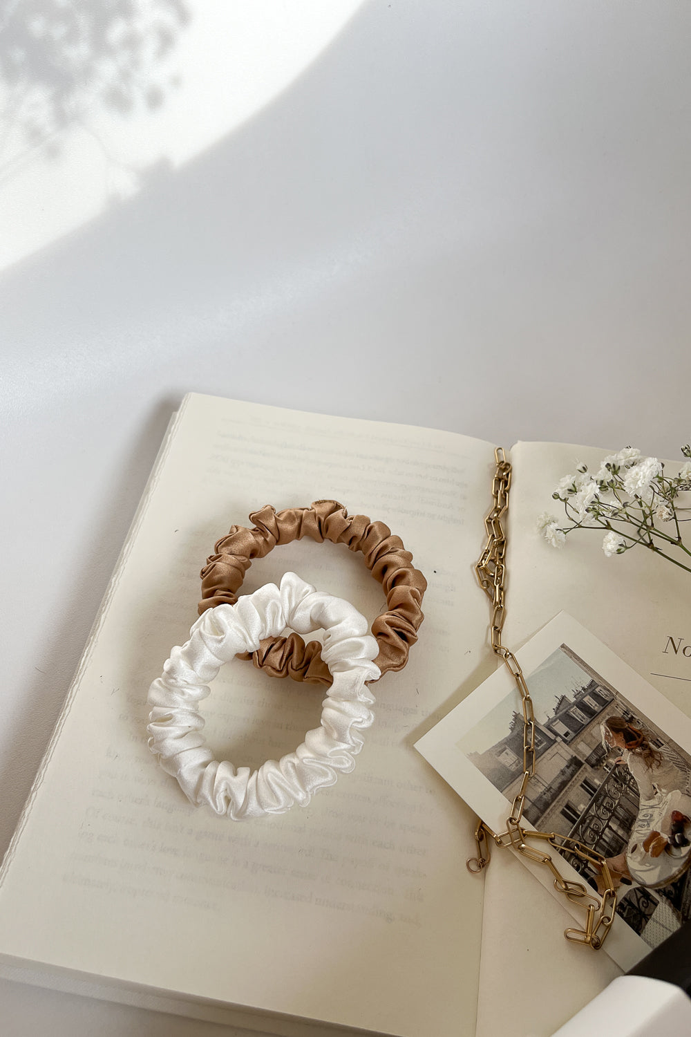 Set of 2 natural silk scrunchies - Golden Palm & White Pearl I S size Scrunchies Katrina Silks