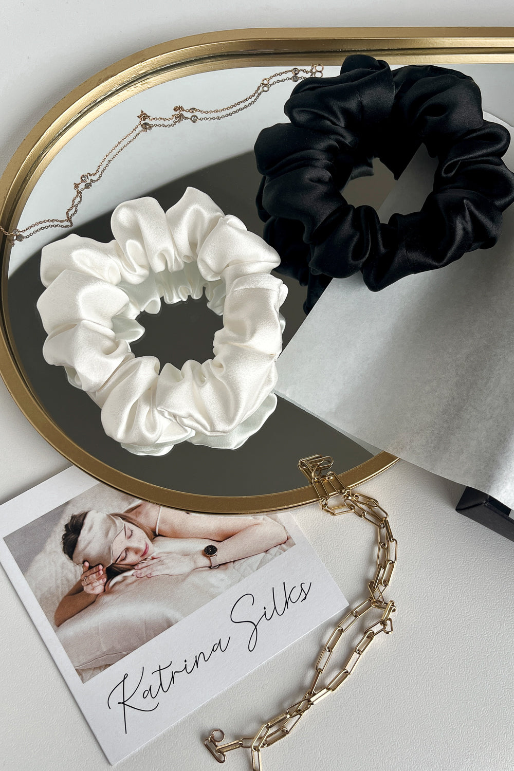 Set of 2 M size natural silk scrunchies - black night & white pearl
