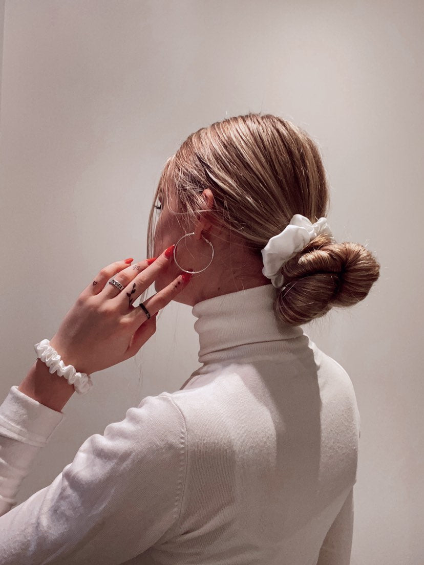 Natural silk scrunchie White Pearl - sample sale Scrunchies Katrina Silks