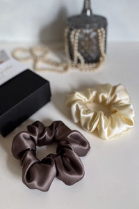 Set of 2 L size natural silk scrunchies - Delicious Mocha & French Champagne