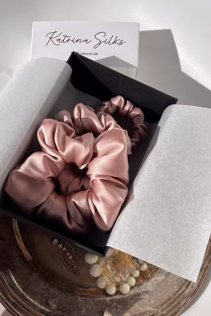 Natural silk scrunchie Magnolia Pink