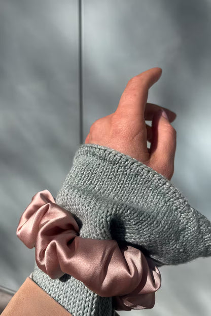 Natural silk scrunchie Magnolia Pink