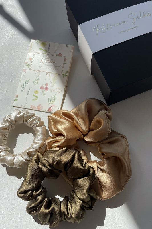 Gardener's Dream Set I Silk scrunchie & Cosmos seeds mix