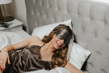 Load image into Gallery viewer, Natural silk eye mask Delicious Mocha
