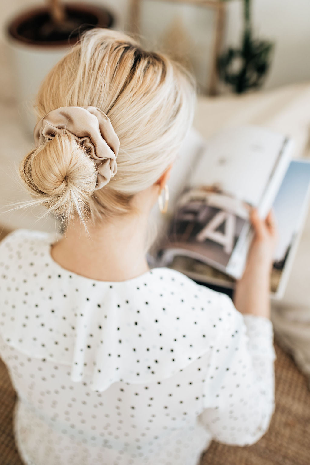 Natural silk scrunchie Porcelain Sand - sample sale Scrunchies Katrina Silks   